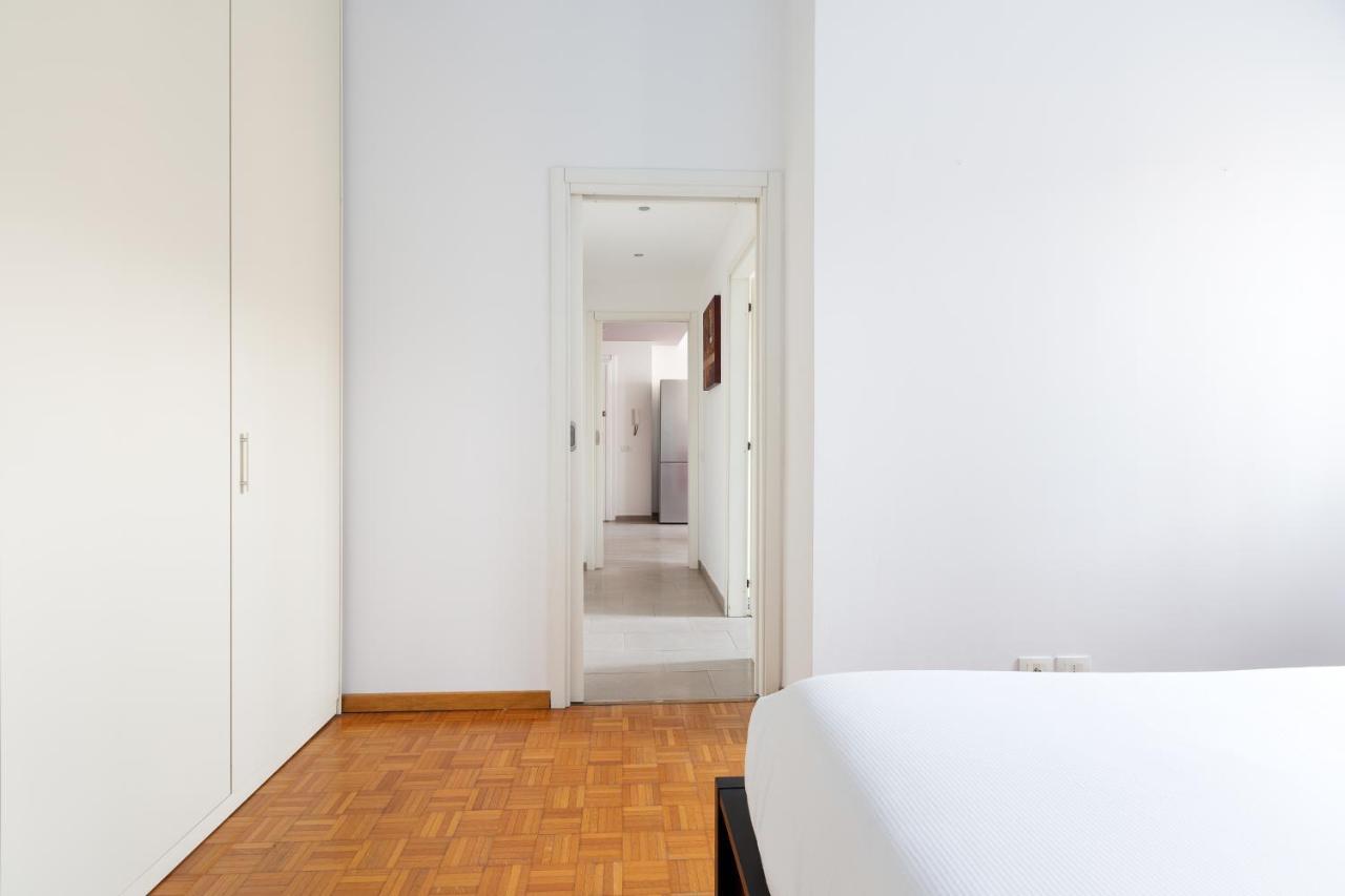 Cozy Apt With Balcony - Mm2 Sant'Agostino Apartment Милано Екстериор снимка